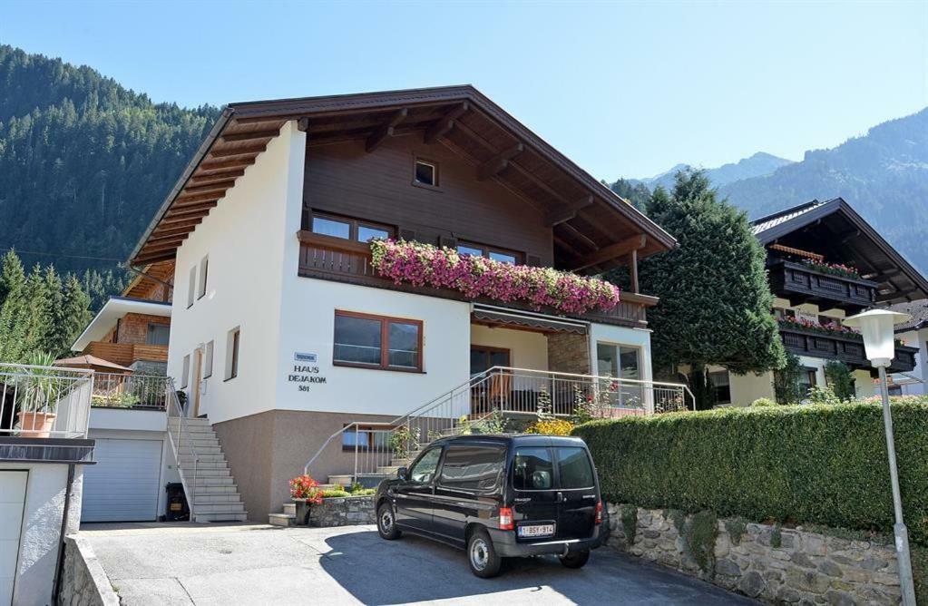 Haus Dejakom Mayrhofen Exterior foto