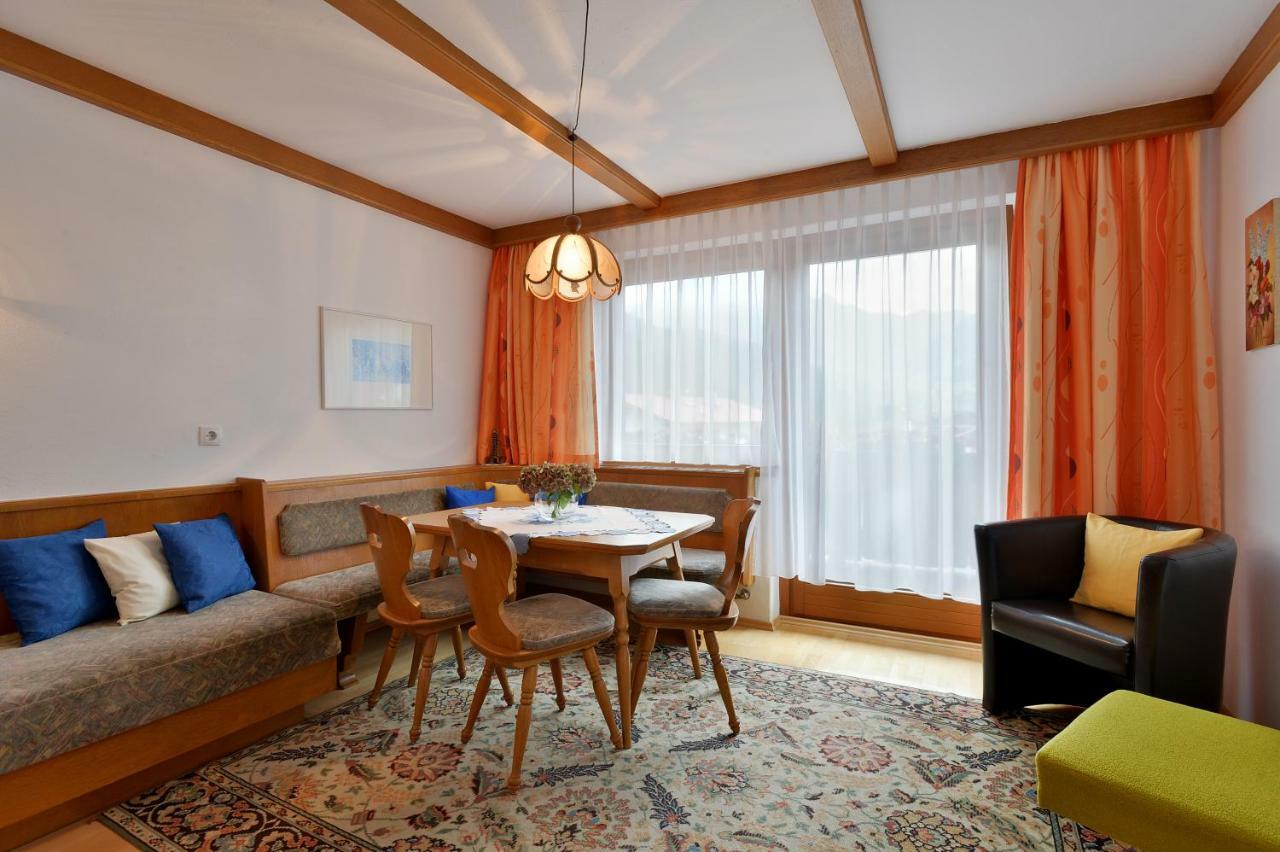 Haus Dejakom Mayrhofen Exterior foto